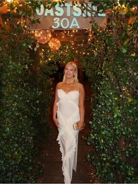 Elegant White Ruffled Maxi Dress - Women's Evening Gown